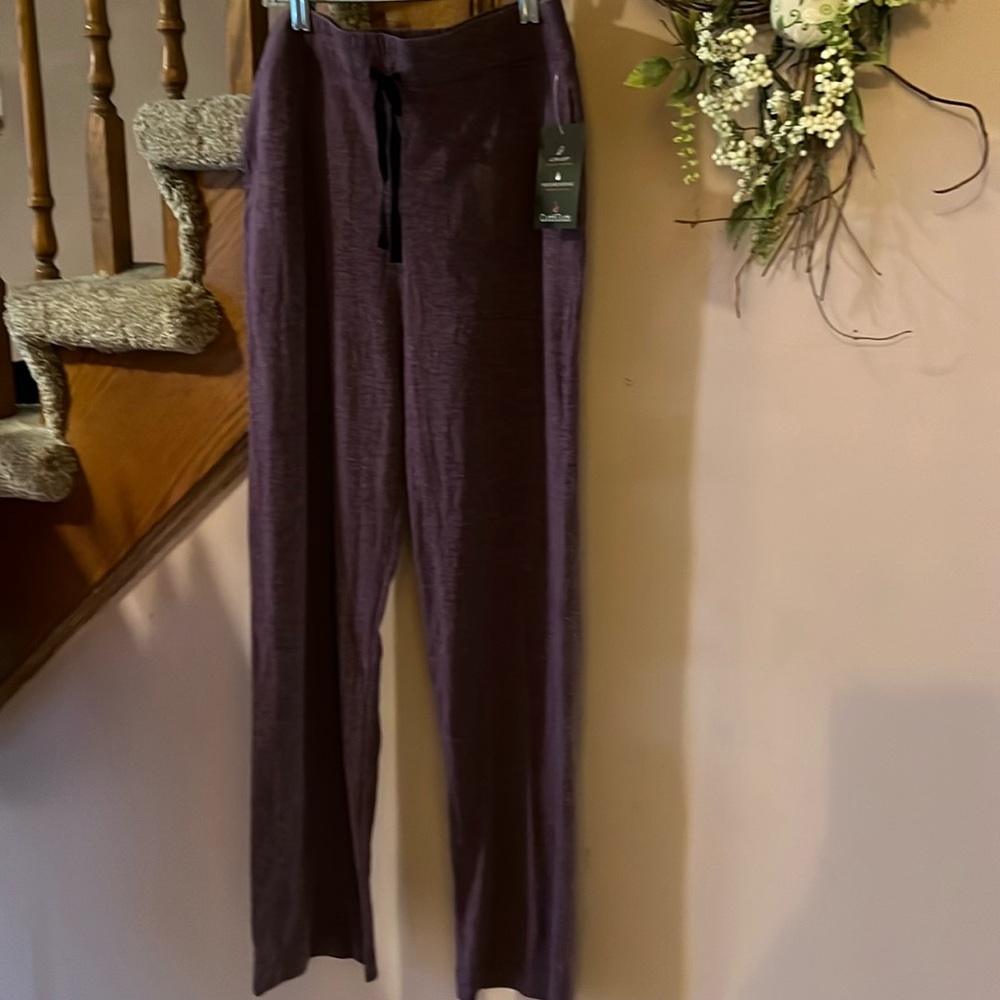 CuddlDuds women’s Essentials pajama pants, size Small, color Plum.
